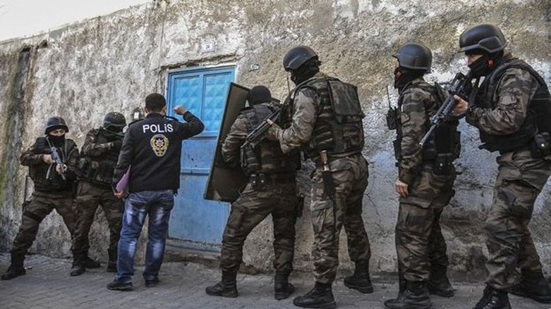 Li Tirkiyê 418 bergûmanên PKKê hatin desteserkirin