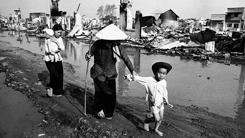  سیززده مرداد 1964 آغاز رسمی جنگ ويتنام با امريكا در پی وقوع حادثه خليج تونكن