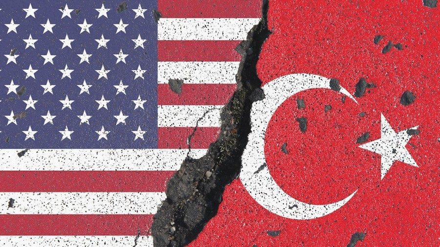 Emerîka: Heke Tirkiyê êrîşî rojhlata Firatê bike, Emerîka hêzên xwe ji wê deverê dê vekşîne