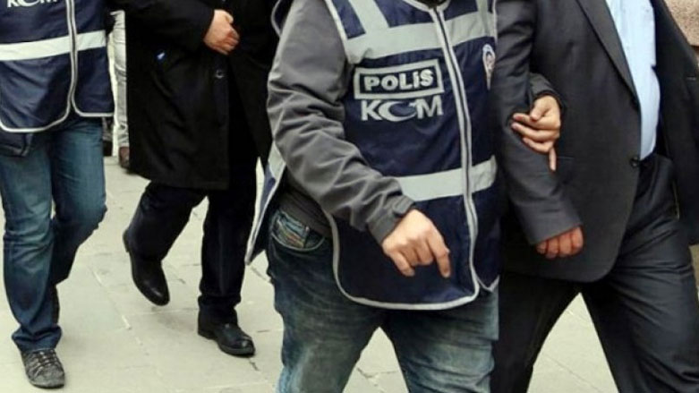 Li Wanê perpirseke HDPê û 5 endaman hatin zîndankirin 