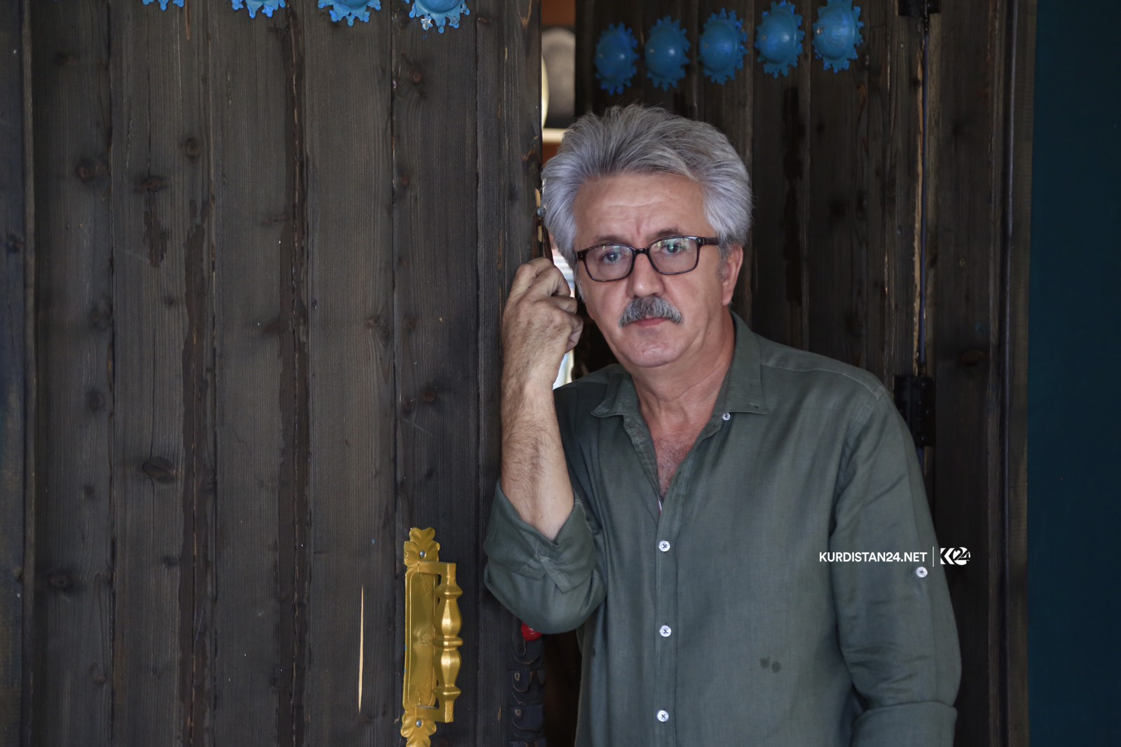 ھیوا قادر: نووسین وەک گەڕانە بە دوای کانی ئاڵتووندا