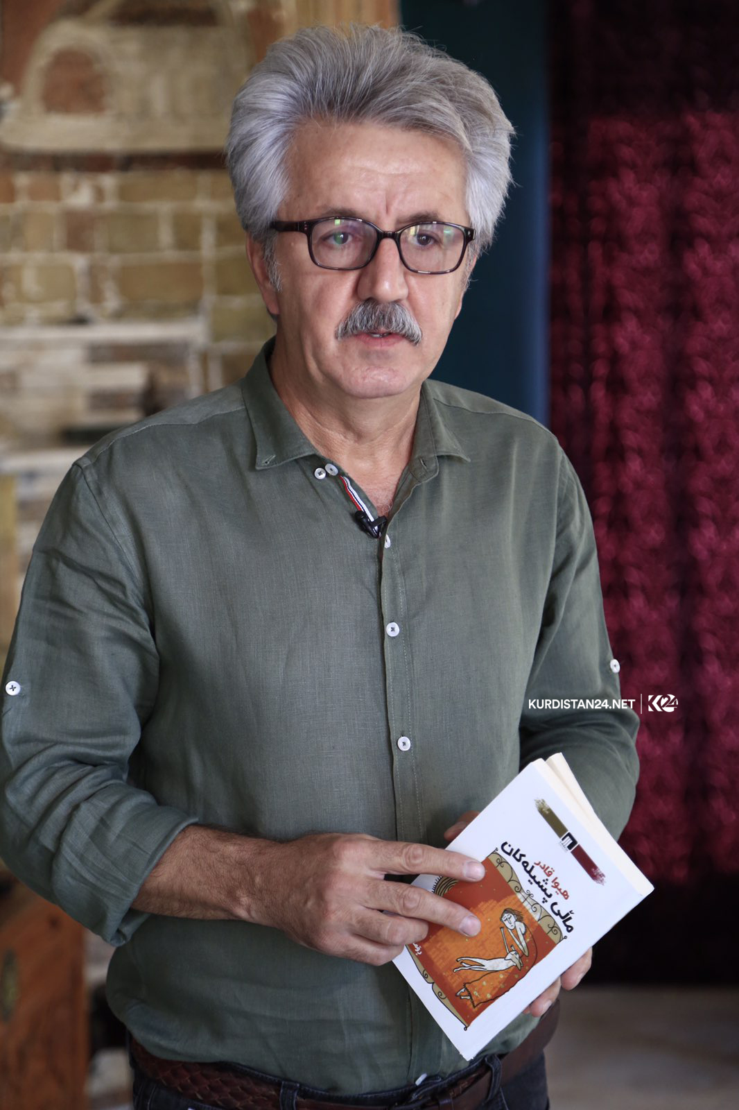 ھیوا قادر: نووسین وەک گەڕانە بە دوای کانی ئاڵتووندا