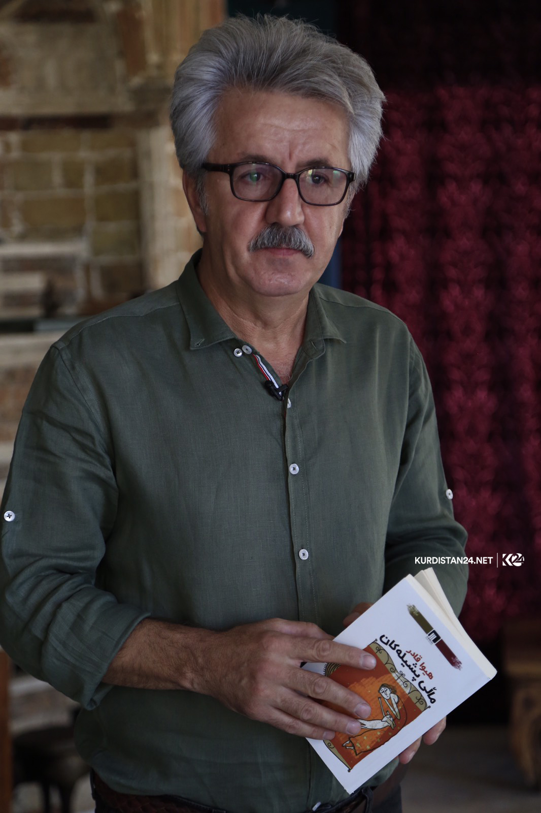 ھیوا قادر: نووسین وەک گەڕانە بە دوای کانی ئاڵتووندا