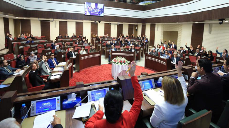 دەنگ لەسەر هەمواری یەکەمی پەیڕەوی ناوخۆی پەرلەمان دەدرێت