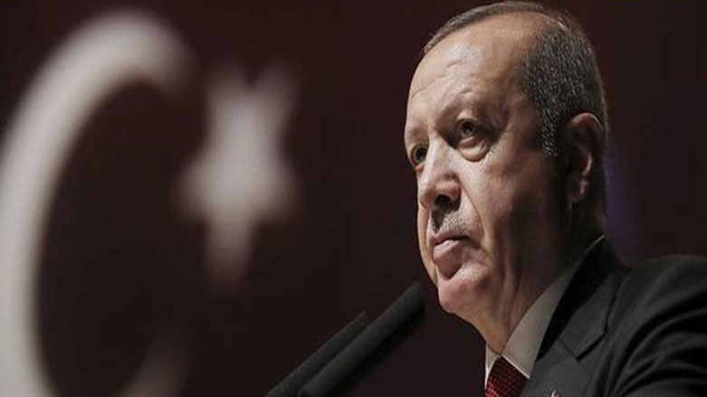 اردوغان: ترکیه به تحریمهای احتمالی امریکا توجه نمی کند و خرید نفت از ایران ادامه می دهد