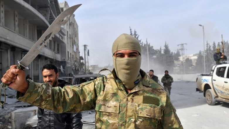 Li Efrînê çekdaran 5 jin û ji 10 welatî revandin 