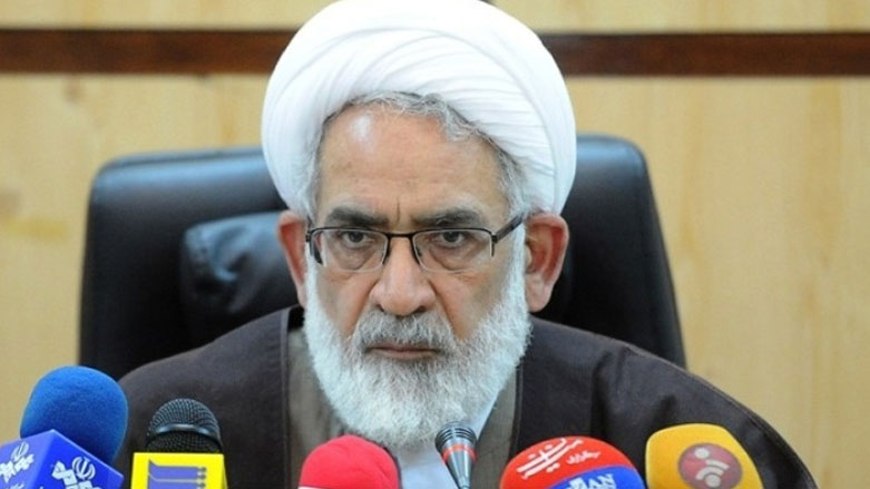 دادستان کل ایران: سیاست حضور زنان در ورزشگاه از حرکات حساب شده دشمن است 