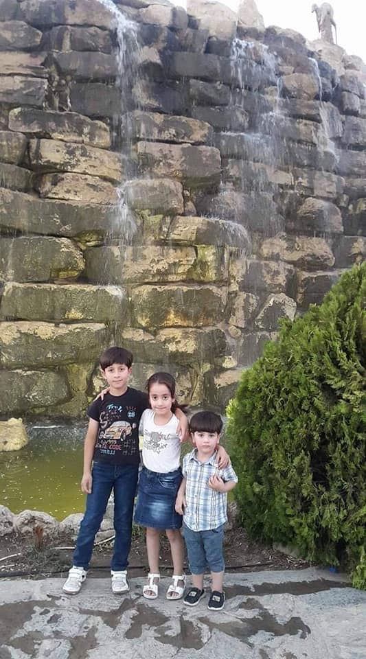 محه‌مه‌دی 5 ساڵ و خوشكه‌ 10 ساڵییه‌كه‌ی رۆشكا و حسێنی براگه‌وره‌یان 13 ساڵ