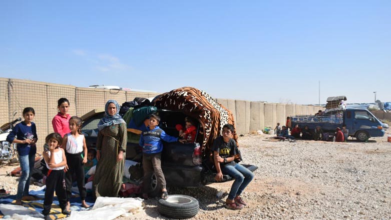 ئاواره‌كان په‌ناده‌به‌نه‌ به‌ر بنكه‌یه‌كی كۆنی سه‌ربازی ئه‌مه‌ریكا له‌ كۆبانێ