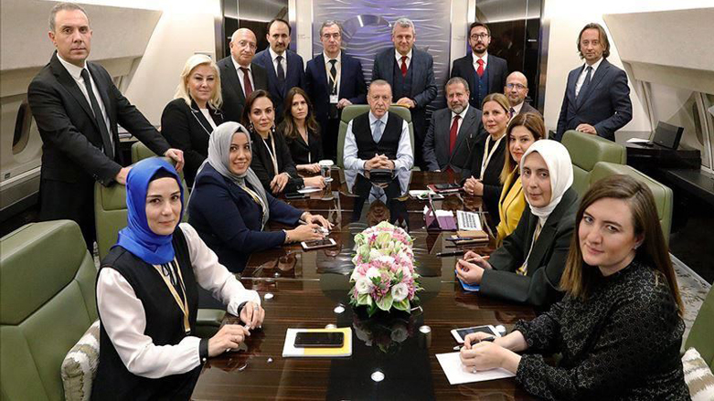 ئەردۆغان باسی گورز وەشاندن دەكات