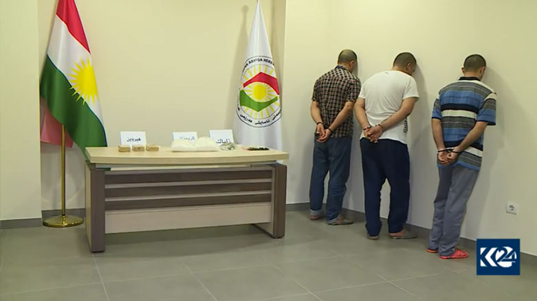 ئاسایشی سۆران نزیكەی 5 كیلۆ ماددەی ھۆشبەردا ده‌گرێت