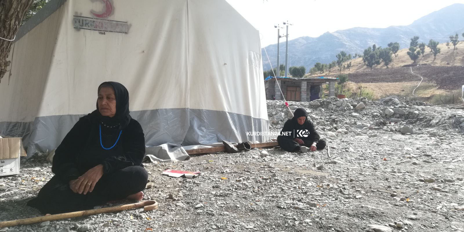 شەڕی توركیا و پەكەكە گوندێكی پشدەر چۆڵ دەكات