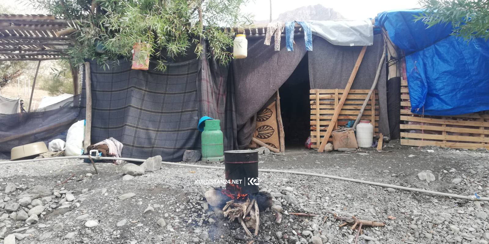 شەڕی توركیا و پەكەكە گوندێكی پشدەر چۆڵ دەكات