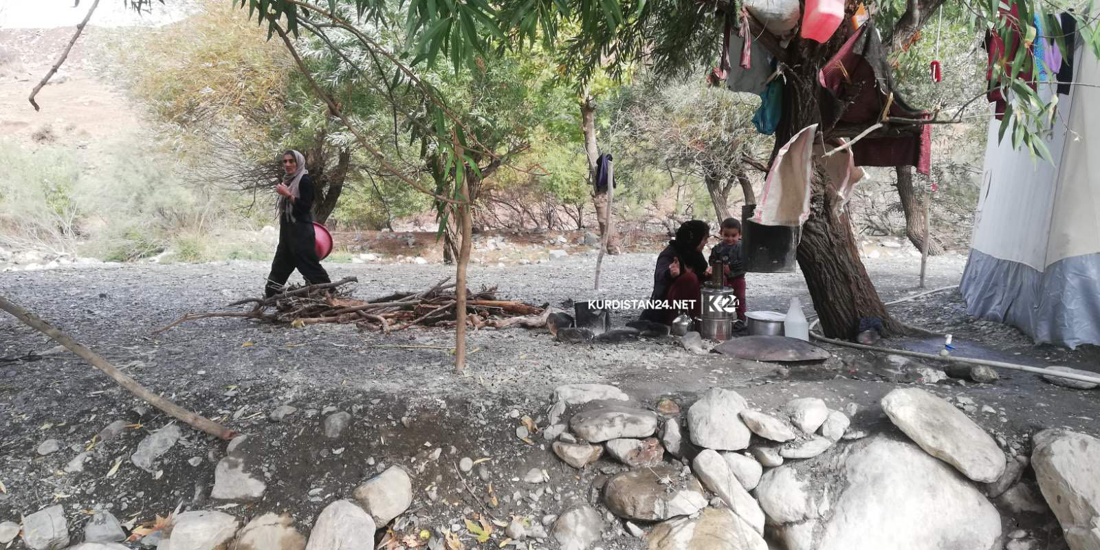 شەڕی توركیا و پەكەكە گوندێكی پشدەر چۆڵ دەكات