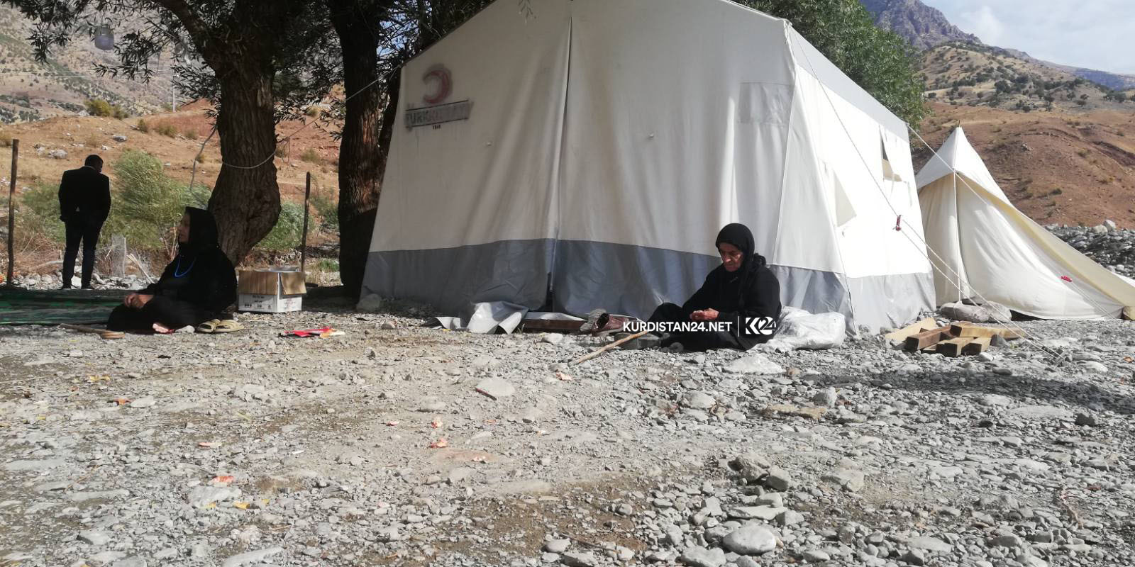 شەڕی توركیا و پەكەكە گوندێكی پشدەر چۆڵ دەكات