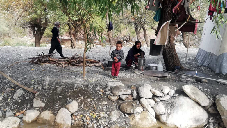 شەڕی توركیا و پەكەكە گوندێكی پشدەر چۆڵ دەكات