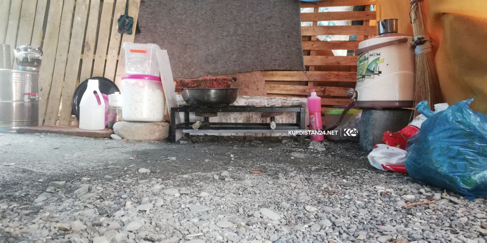 شەڕی توركیا و پەكەكە گوندێكی پشدەر چۆڵ دەكات