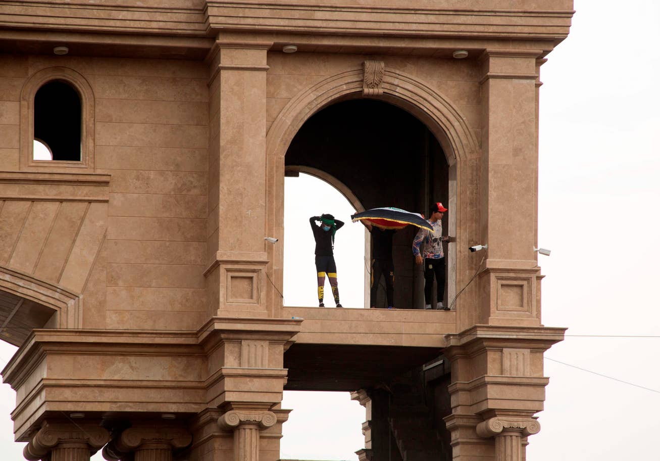 هذه احدث اضطرابات تشهدها البلاد بعدما قتل نحو 150 في احتجاجات انطلقت مطلع الشهر الجاري – صورة لـAP