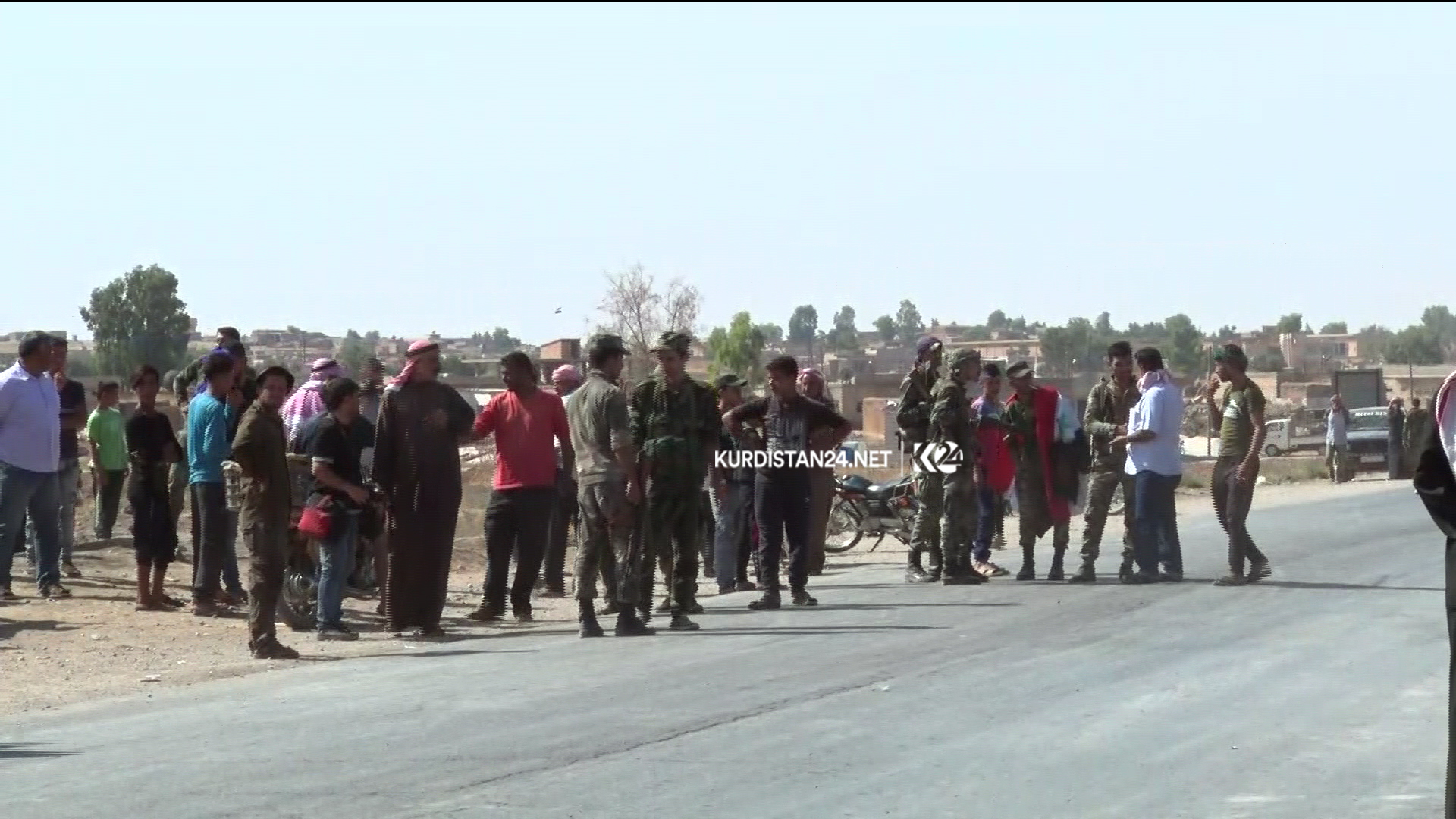 ئاڵای سووریا لەسەر باڵەخانەكانی تل تمر ھەڵكرا