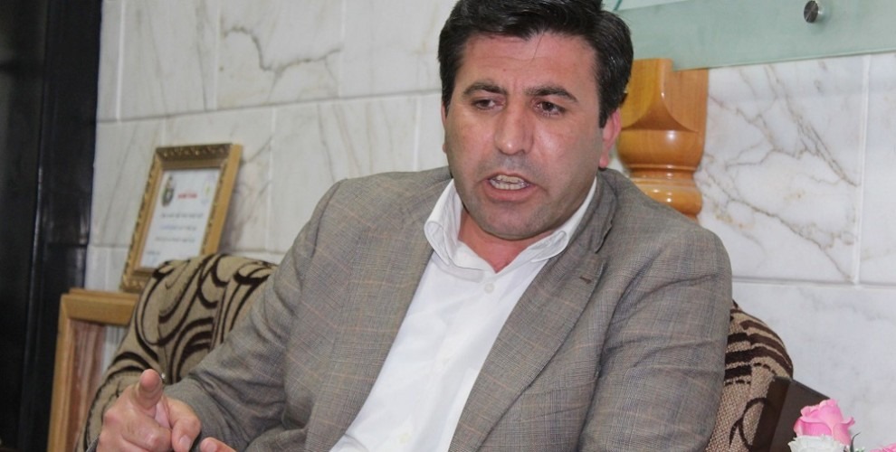 Rêveberîya Xweser: Emerîka bi erkên xwe na rabe û çavên xwe ji hêrişên Tirkiya digere