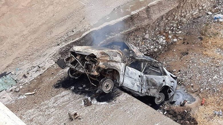 لە رووداوێکی هاتووچۆ ئۆتۆمبێلێک سووتا