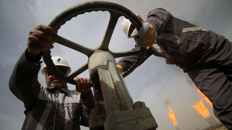 خۆپیشاندەران رێگای سەرەكی كێڵگە نەوتییەكانی بەسڕە دادەخەن