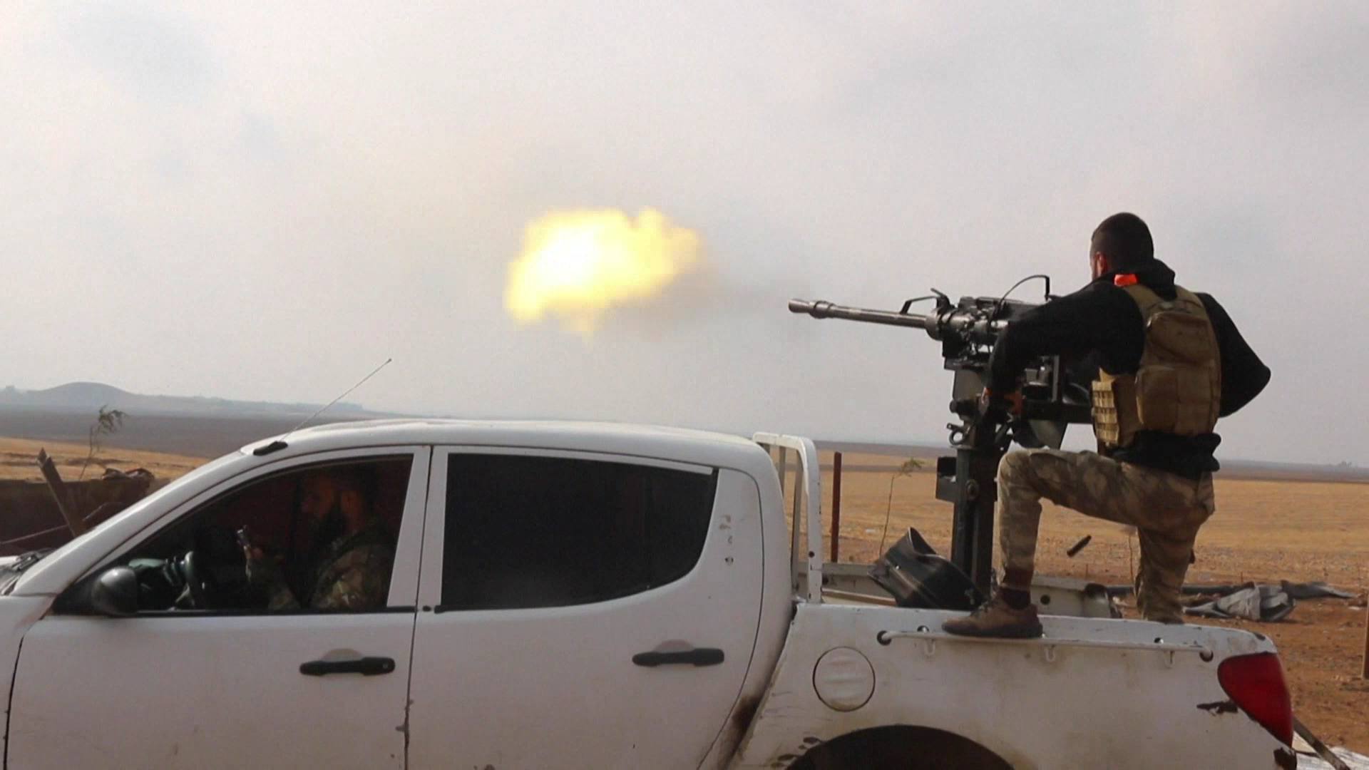 Şereke tund di navbera (HSD) û çekdarên dijberîya Sûriya de heye