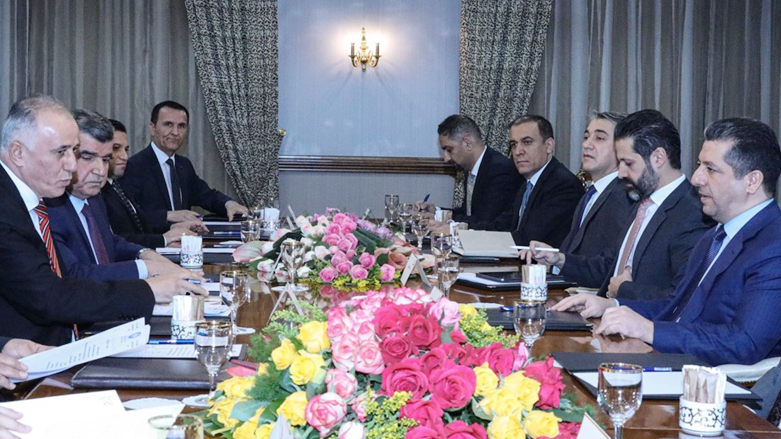 حكومة كوردستان تطلب تعاون مجالس المحافظات لإنجاز المشاريع