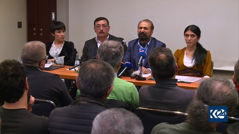 Hunermendên Kurd banga yekrêziyê li aliyên Kurdî dikin