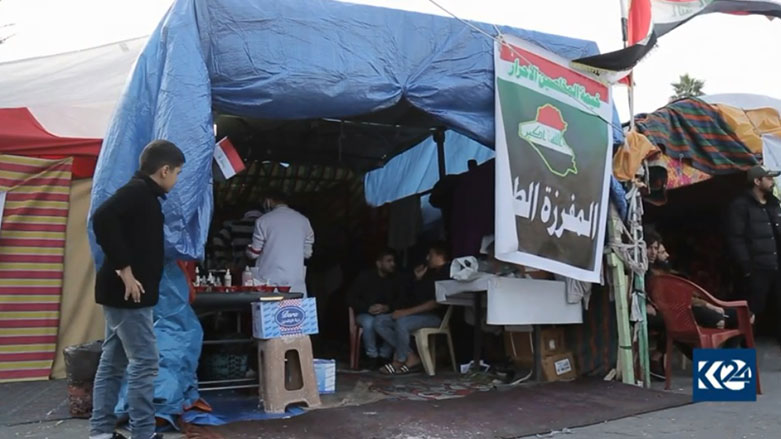خۆپیشانده‌رانی به‌غدا له ‌ترسی چه‌كداران و رفاندنیان ناتوانن له‌ گۆڕه‌پانی ته‌حریر دوور بكه‌ونه‌وه‌