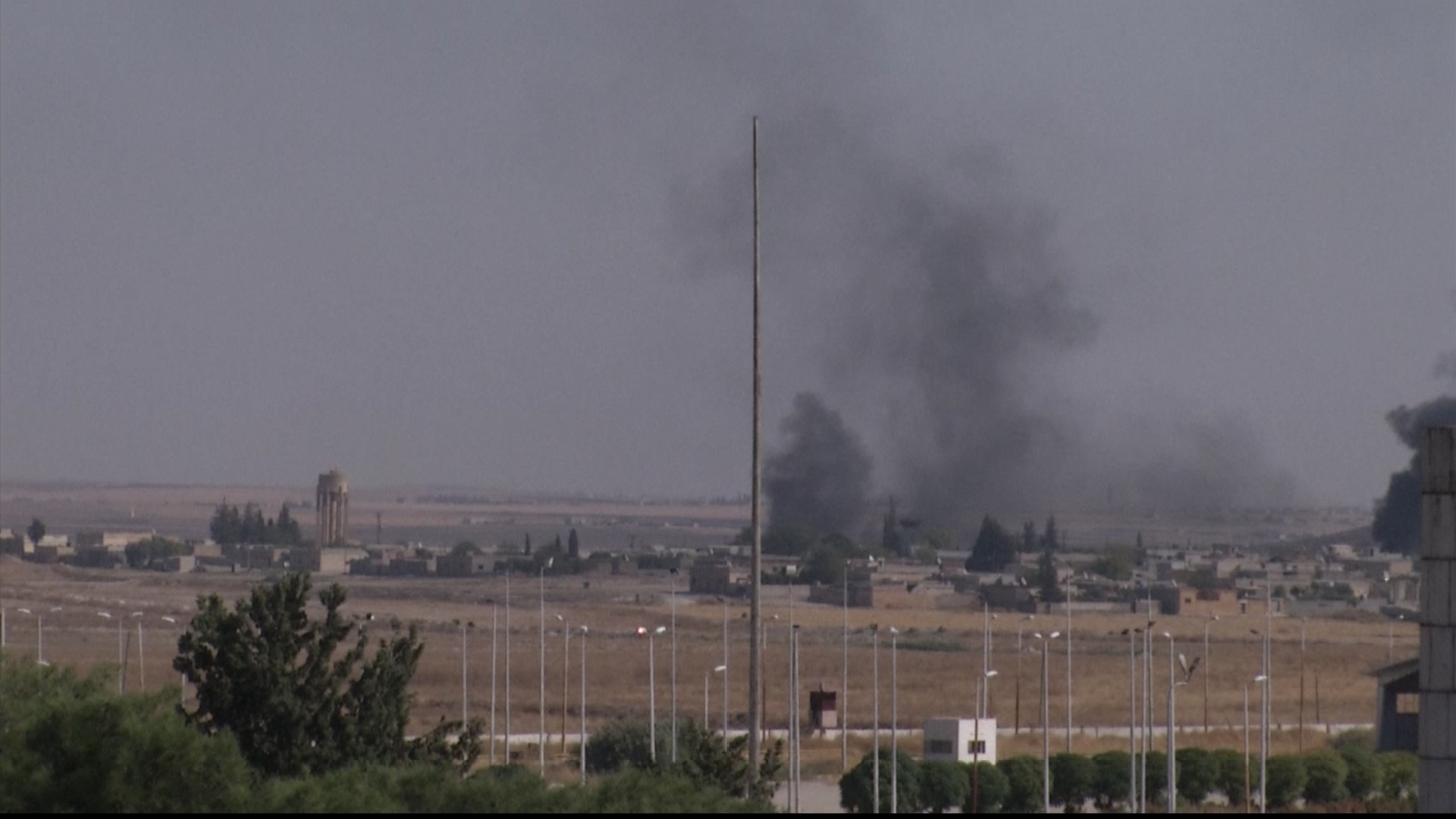 Çekdarên ser bi Tirkiyê ve êrîşî dikin ser gundewarê Girê Sipî û Til Temir 
