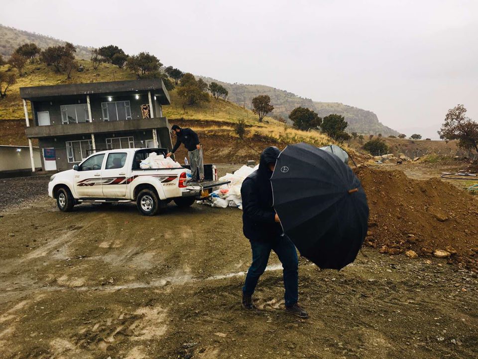 نزیكەی 4 ھەزار مریشک لە دوكان مردار بوون