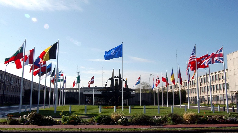 Civîna kopîtka NATO li Lendenê birêve diçe 