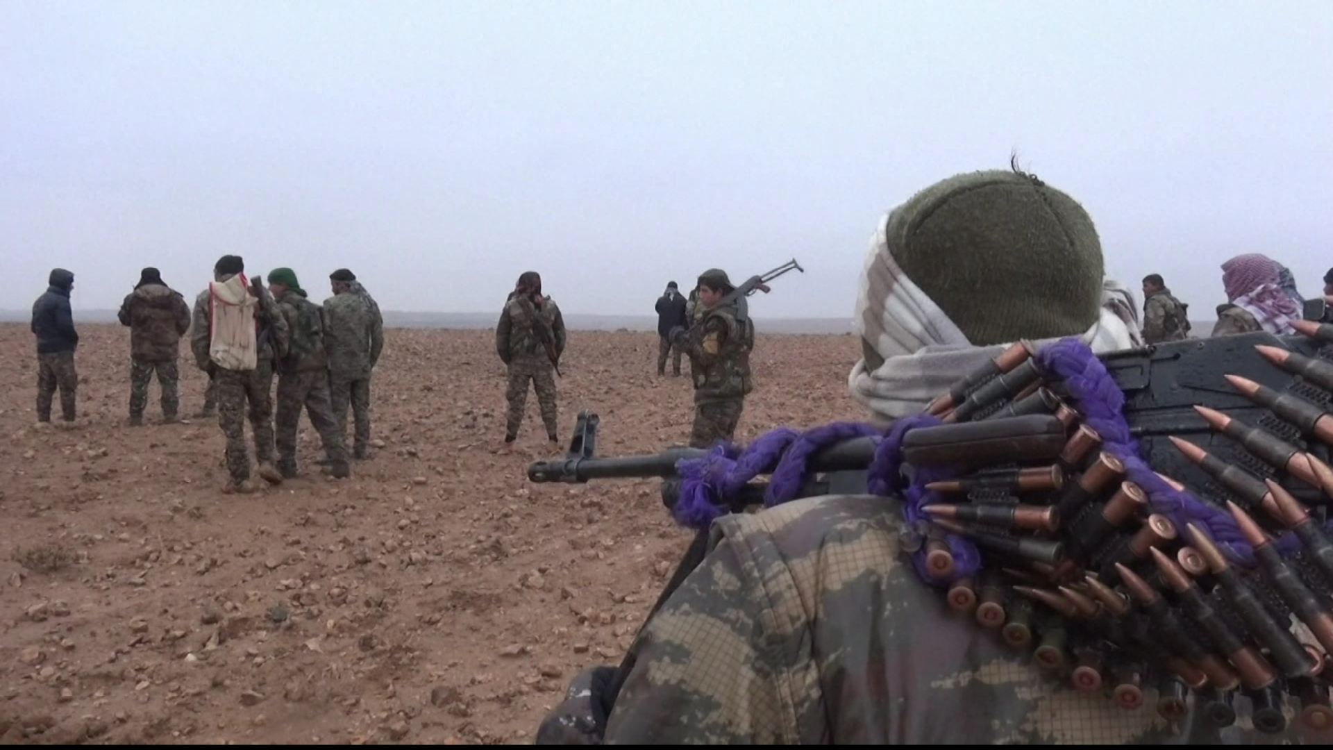 Şer di navbera şervanên (HSD) û girûpên çekdar de li Minbic derket