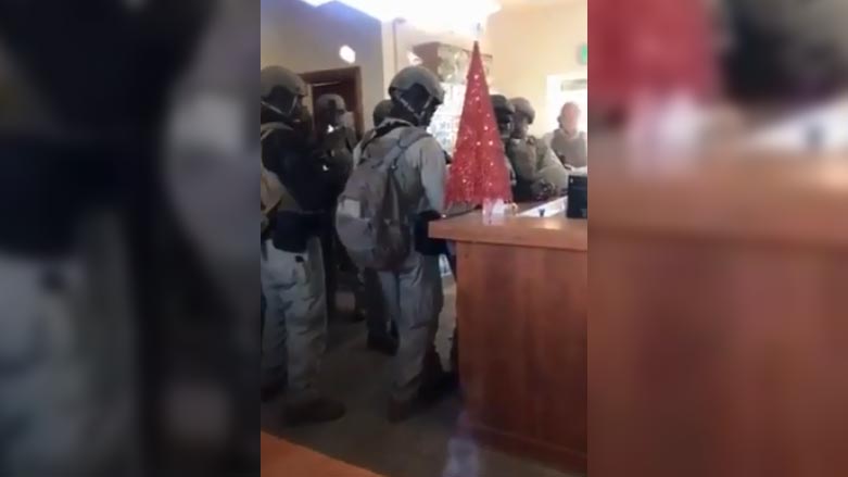 Bi vîdyo.. serbazên Emerîka di nav balyozxaneyê de mane