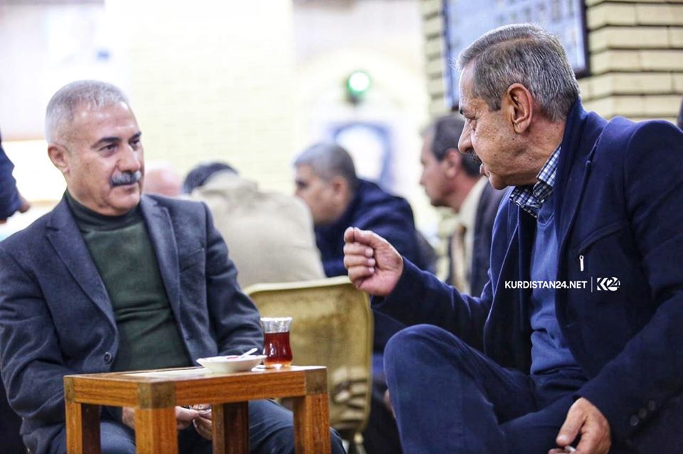 يعتبر مقهى الشعب من أكثر المقاهي شهرة إذ يجتمع فيه المثقفون والأدباء والفنانون ورجال السياسة – صورة: كوردستان 24
