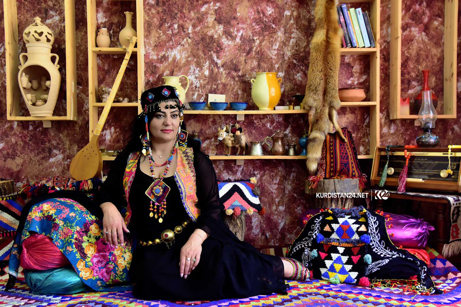 شێوەكارێك ژیانی راستەقینەی ژنانی كورد نیشانی جیھان دەدات