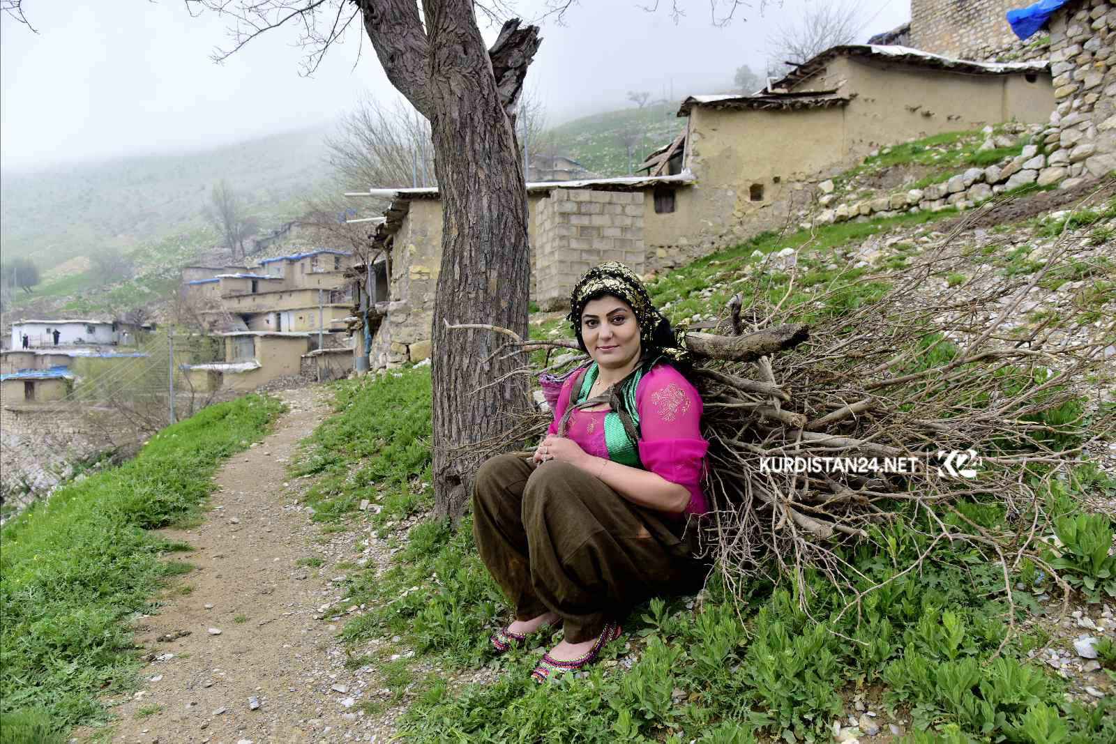 شێوەكارێك ژیانی راستەقینەی ژنانی كورد نیشانی جیھان دەدات