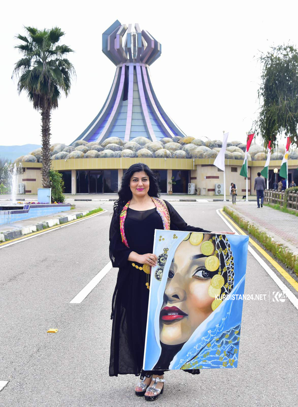 شێوەكارێك ژیانی راستەقینەی ژنانی كورد نیشانی جیھان دەدات