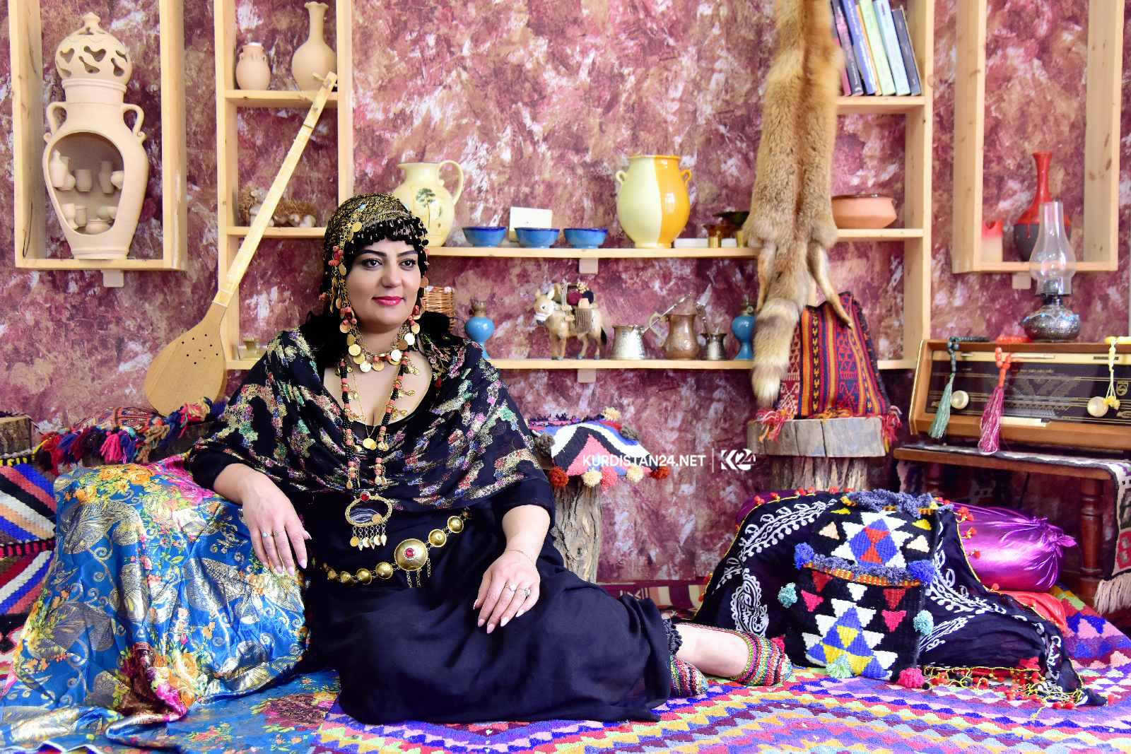 شێوەكارێك ژیانی راستەقینەی ژنانی كورد نیشانی جیھان دەدات