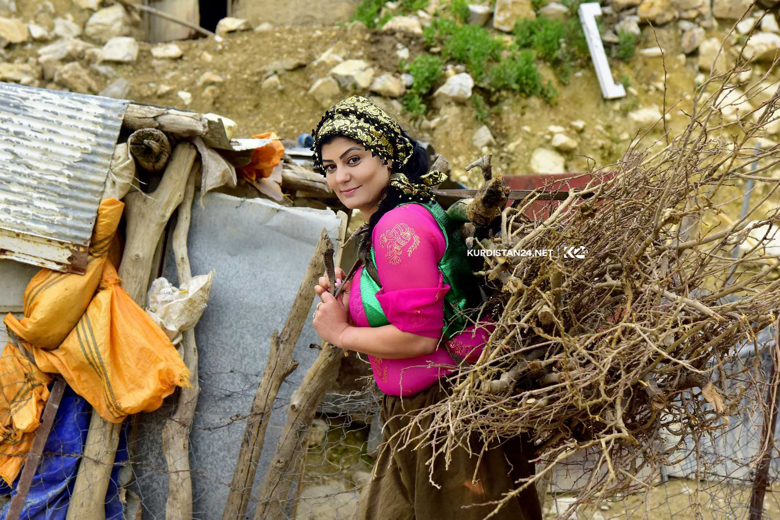 شێوەكارێك ژیانی راستەقینەی ژنانی كورد نیشانی جیھان دەدات