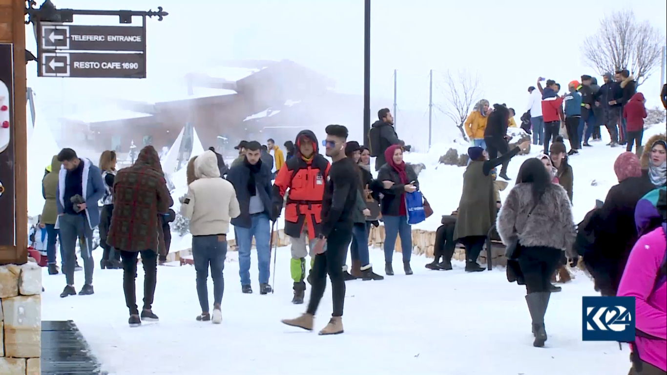 PHOTOS: Tourists rush to Kurdistan's Korek Mountain, as snow covers it white 
