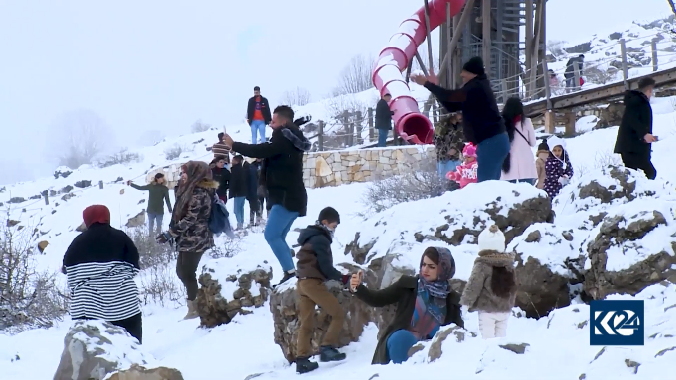 PHOTOS: Tourists rush to Kurdistan's Korek Mountain, as snow covers it white 