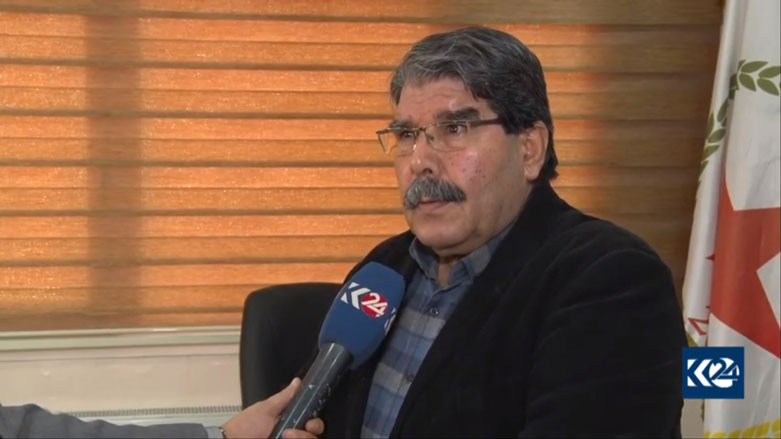 Salih Muslim: Divê ENKSê bê merc tevlî Rêveberiya Xweser bibe