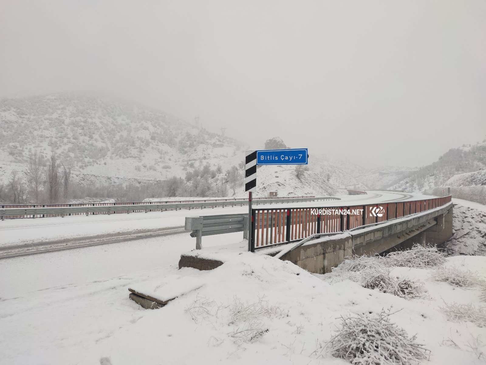 بەفر رێگای چەندین ناوچەی بەدلیس دادەخات