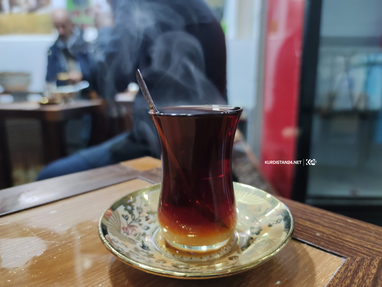چایخانەیەك بژێوی 10 خێزان دابین دەكات