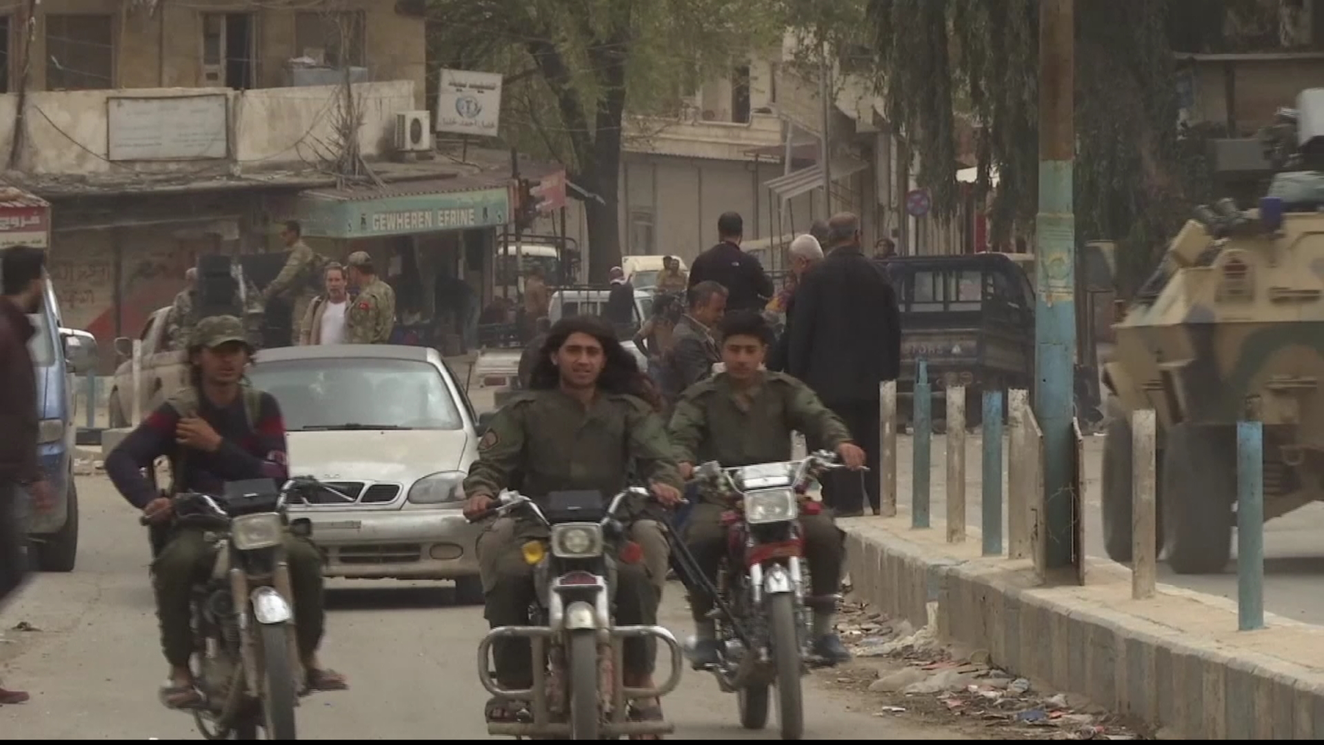 Grûpên çekdar li bajarê Efrînê 2 milyon lîreyên Sûrî ji pîrejinekê dizîn 