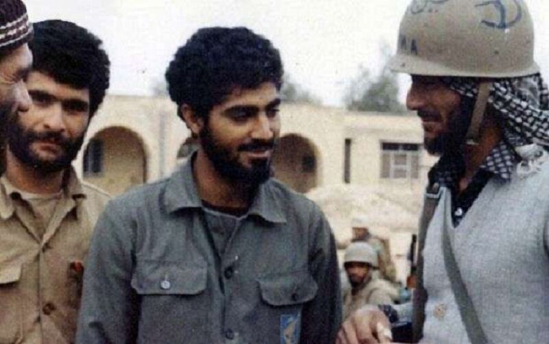چه‌ند وێنه‌یه‌كی ده‌گمه‌نی قاسم سوله‌یمانی بڵاوده‌كرێنه‌وه‌