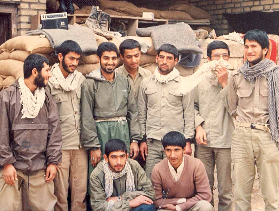 چه‌ند وێنه‌یه‌كی ده‌گمه‌نی قاسم سوله‌یمانی بڵاوده‌كرێنه‌وه‌