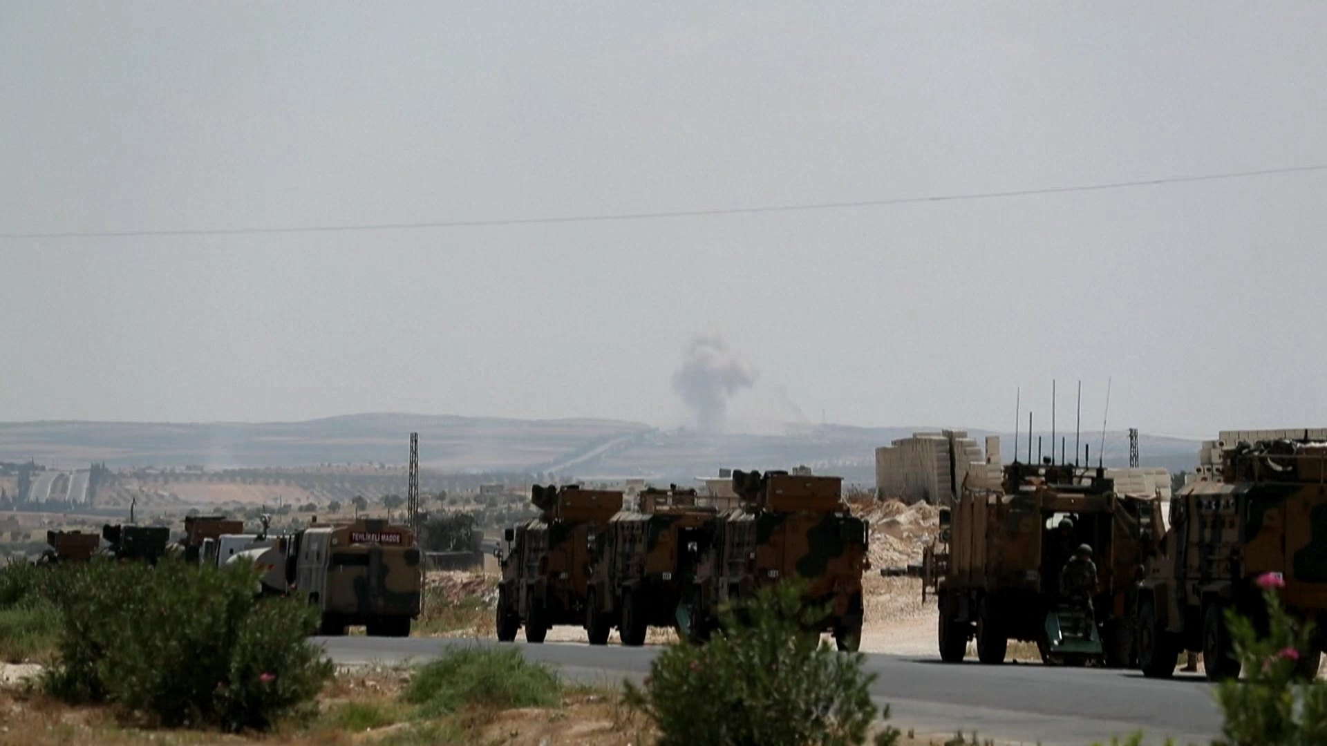 Sûriyê xaleke serbazîya Tirkiyê topbaran kir